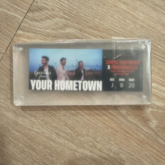 Jonas Brothers Greetings From Your Hometown Tour 2025 VIP Merch BRAND NEW - Picture 3 of 5